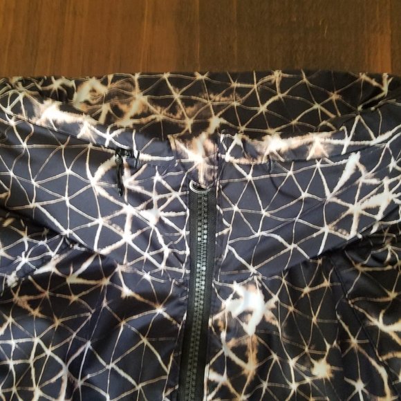 **HP 4/4/24 **Lululemon Miss Misty Jacket - Pack It Windbreaker Star Crushed - 6 - Picture 5 of 12